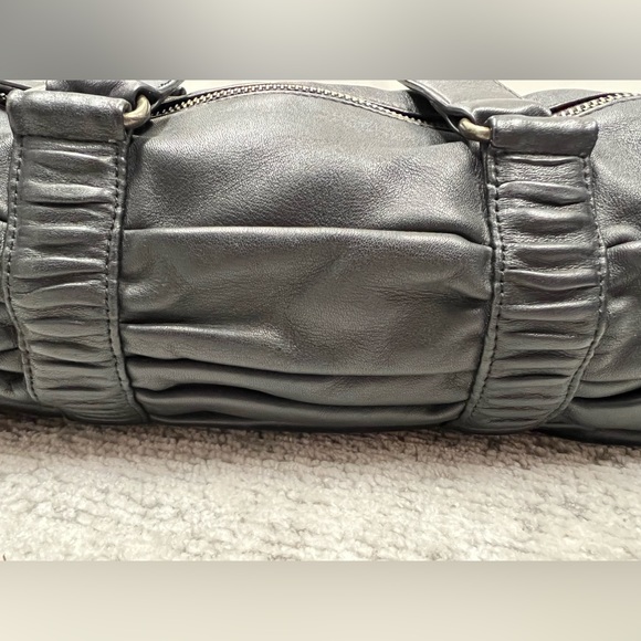 Cynthia Rowley Black Leather Barrel Bag - Picture 5 of 14